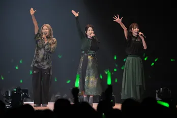 メロン記念日、客席一面のメロンカラーに感無量の涙　上國料萌衣は松浦亜弥の名曲「LOVE涙色」で魅了＜ひなフェス2025＞