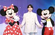 Snow Man宮舘涼太とミッキーマウス、ミニーマウス