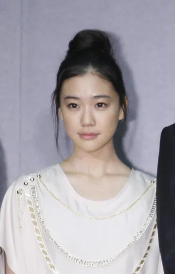 蒼井優が生歌に“涙”するほど大好きなアイドルとは!?