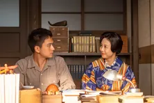 <明日のあんぱん>松嶋菜々子“登美子”が突然姿を現し、北村匠海“嵩”の描いた漫画を褒める