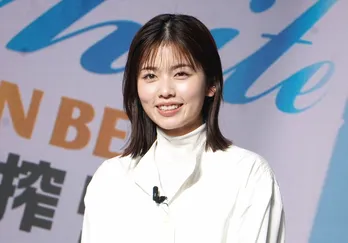 小芝風花が商品のおいしさをかわい過ぎるポーズで表現するも陳謝「ぐらぐらしてすみません」