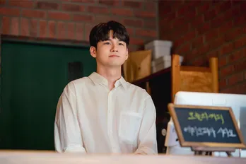 オン・ソンウ“コビ”「あのお客さん、非常識ですよ」　コーヒー2杯で席を占領する常連客が登場＜コーヒーを飲みましょうか？＞