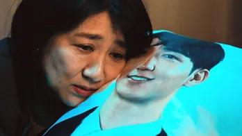 松下由樹“恵子”は野村康太“拓人”に同居を提案…一方、中村ゆりか“美羽”は拓人に恵子との関係が異常と忠告する＜ディアマイベイビー＞