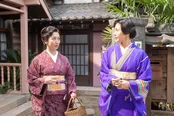 【写真】いつの間にか結託する登美子(松嶋菜々子)と千代子(戸田菜穂)