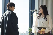 殺人容疑がかかった塩野瑛久“凍也”、麻生久美子“あやめ”へ自身の過去をさらけ出す「あなたに嘘はつかない」＜魔物＞