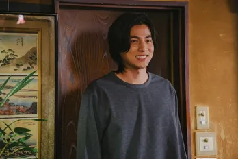 ガルフ“アティット”、視聴者が気になっていたお風呂問題の解決と新たな謎＜トウキョウホリデイ＞