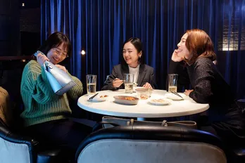 塚本高史“哲也”が磯山さやか“友里香”にプレゼントを渡したシーンに「何を企んでるの？」の声＜夫よ、死んでくれないか＞