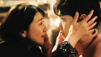 松下由樹“恵子”「練習をしないと」野村康太“拓人”に自分がキスシーンの練習相手になると提案＜ディアマイベイビー＞