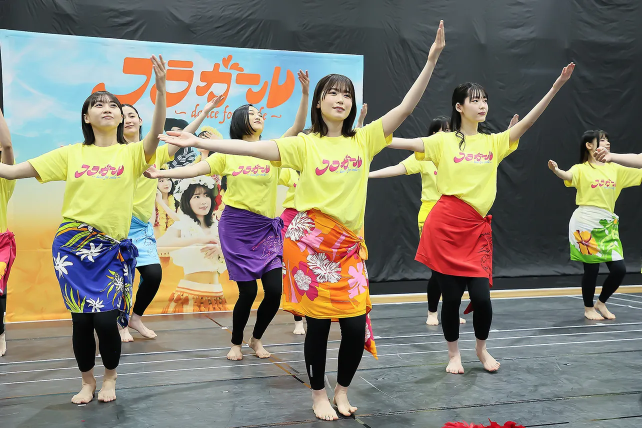 舞台「フラガール - dance for smile -」公開稽古より