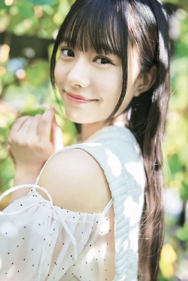 私立恵比寿中学・仲村悠菜1st写真集「17。」より
