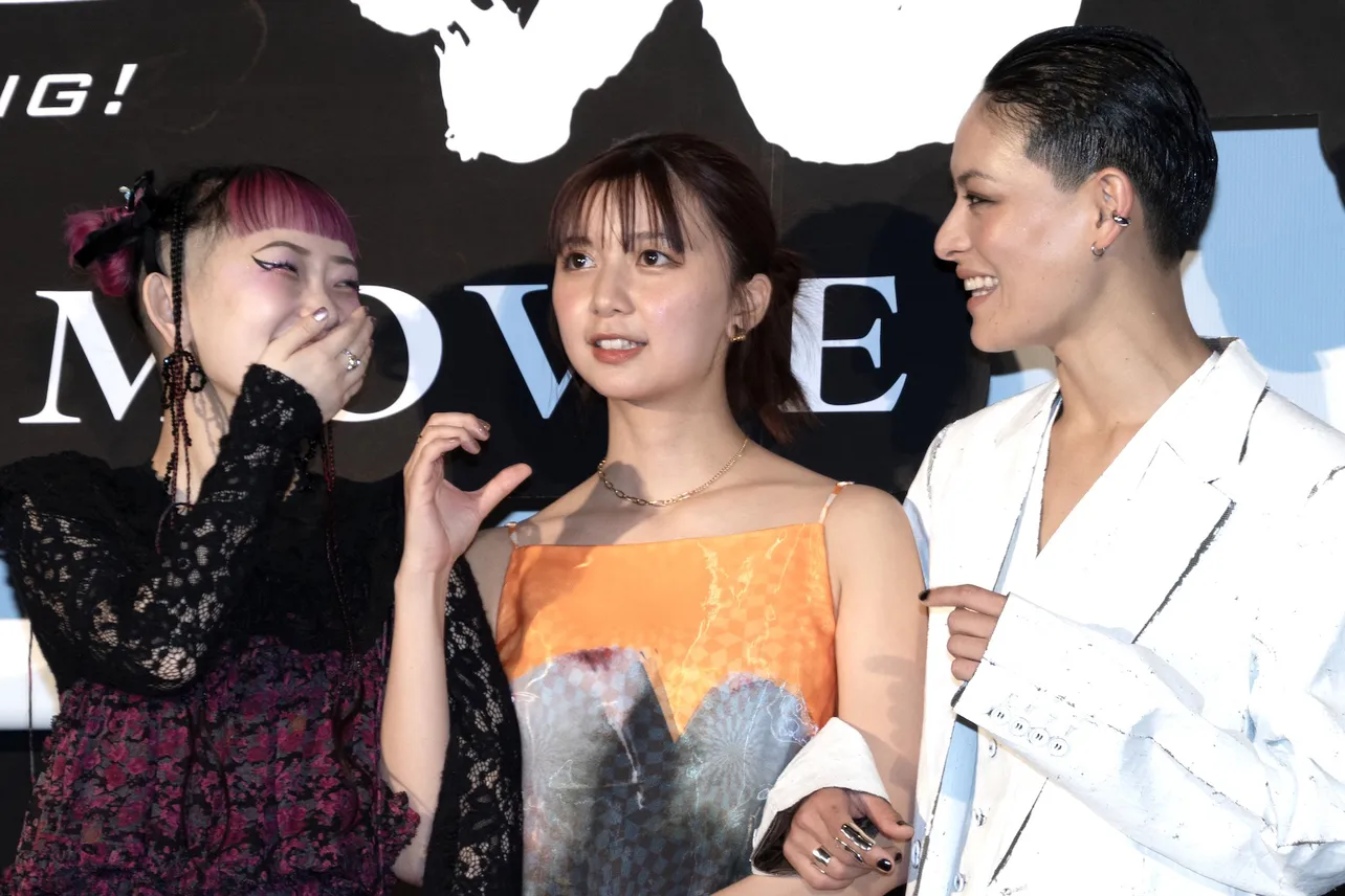 映画「パリピ孔明 THE MOVIE」公開記念舞台あいさつより