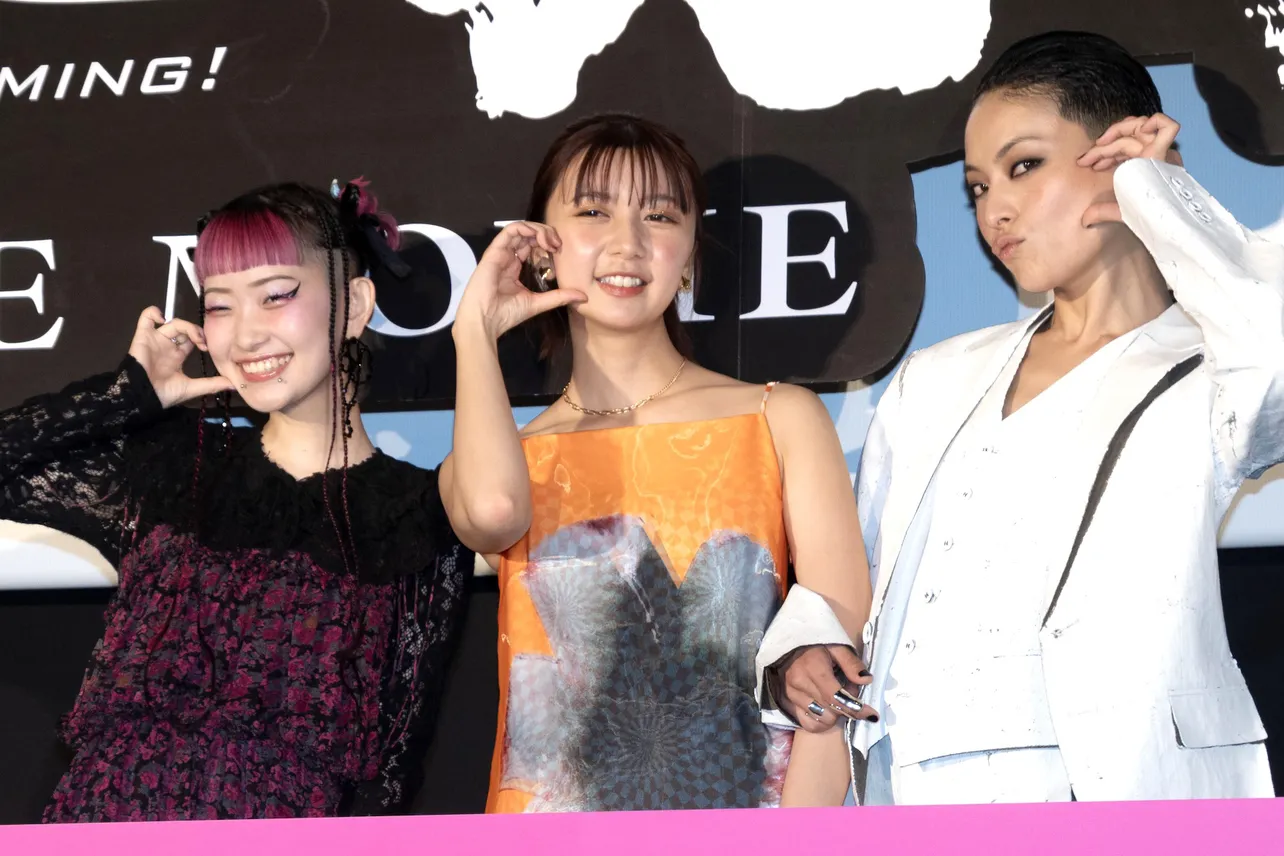 映画「パリピ孔明 THE MOVIE」公開記念舞台あいさつより