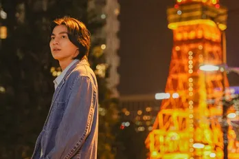 ガルフ“アティット”が瀧本美織“桜子”をバックハグ…別れの決意に視聴者「切な過ぎた」＜トウキョウホリデイ＞