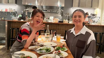 飯島直子と小泉今日子、姉御肌な2人の意外な共通点「続・続・最後から二番目の恋」コンビがはじめてのサシ飲み ＜こんいち＞