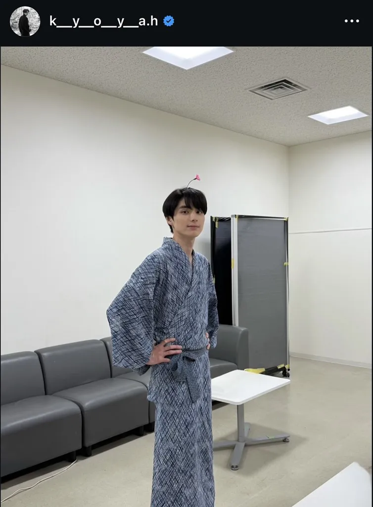 画像・写真 本田響矢、花の飾りを頭に乗せ浴衣姿で笑顔 「ニコニコ笑顔