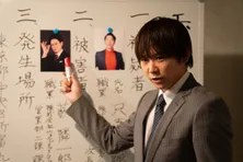 須賀健太“倉良”と高松アロハ“高柳”、怪しい社畜サプリが世に出るのを阻止すべく真相に迫る＜社畜人ヤブー＞