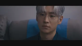 イ・ジェフンの銀髪姿に視聴者くぎ付け「ビジュ良過ぎ！」スリリングな頭脳戦が幕開け＜交渉の技術＞