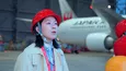 江口のりこ“恵”は「JAL SKY MUSEUM」を訪問…そして、羽田空港の滑走路に隣接した格納庫で整備作業中の飛行機を見学する＜ソロ活女子のススメ5＞