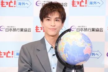 岩田剛典、海外旅行でYOASOBIから刺激「ステキしかないですね」