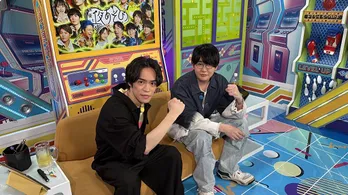 小野賢章vs花江夏樹、白熱の“ビビりビリビリ椅子対決”での小野の跳躍に花江「きれいに飛んだね」<声優と夜あそび>