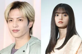 志尊淳&齋藤飛鳥、制服姿でほほ笑むオフショットに「学生服姿がまぶしい」の声<恋は闇>