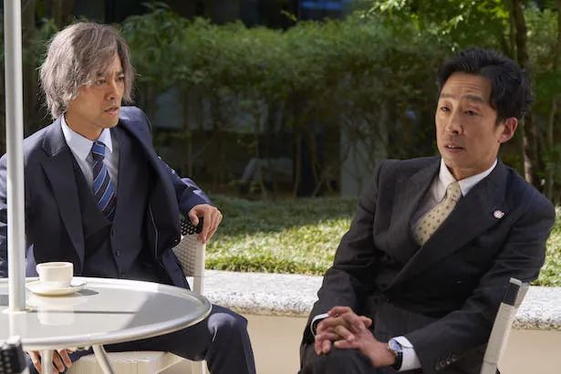 【写真】若王子(北村有起哉)から氷室(宮世琉弥)の真実を知らされた赤山(桐谷健太)