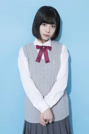 けやき坂46のマイペースガール・東村芽依が撮影現場で独特な“観察眼”を発揮！【けやき坂46リレートーク#11】