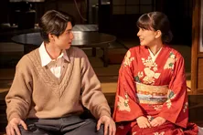 芳根京子“なつ美”と本田響矢“瀧昌”は、昨夜のことを思い出して恥ずかしさから ぎこちなくなる<波うららかに、めおと日和>