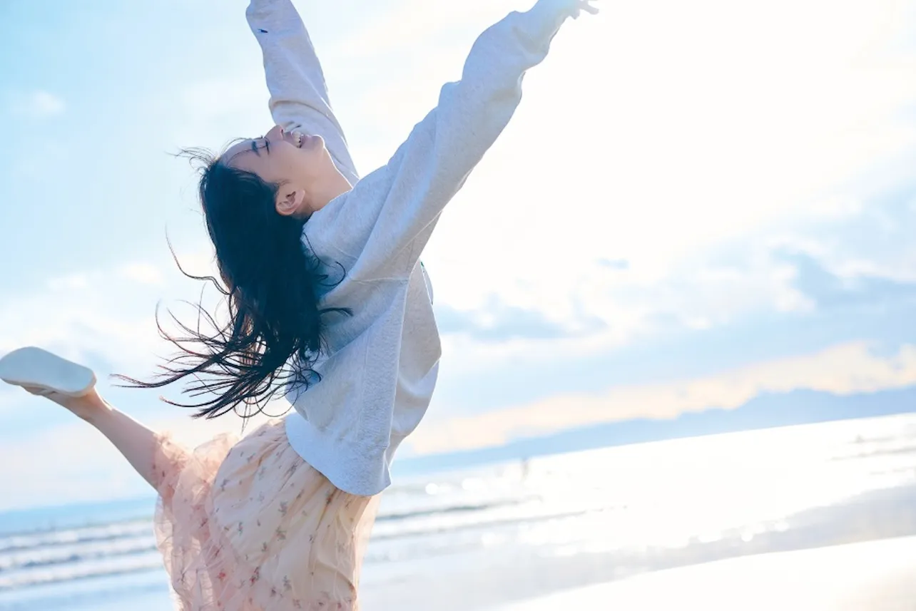 アンジュルム・上國料萌衣 写真集「kamiko」より