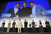 映画「フロントライン」初日舞台あいさつ