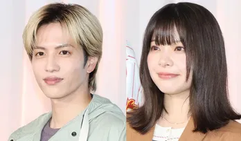 志尊淳＆岸井ゆきのがクランクアップ…花束抱えた姿に「ひろまこロスになっちゃう」の反響多数＜恋は闇＞