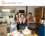 内野聖陽＆鈴木京香、花束を抱え満面の笑みのクランクアップ写真に「本当に終わっちゃうの？」の声＜PJ～航空救難団～＞