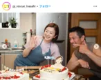 内野聖陽＆鈴木京香、花束を抱え満面の笑みのクランクアップ写真に「本当に終わっちゃうの？」の声＜PJ～航空救難団～＞