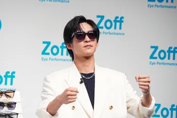 Snow Man目黒蓮、“サンカットグラス”選びでご満悦「めっちゃ楽しい！もっと時間かけて選びたいな」