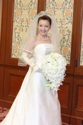 西川史子が挙式で幸せ全開!「これで完ぺきな女になった。無敵です」