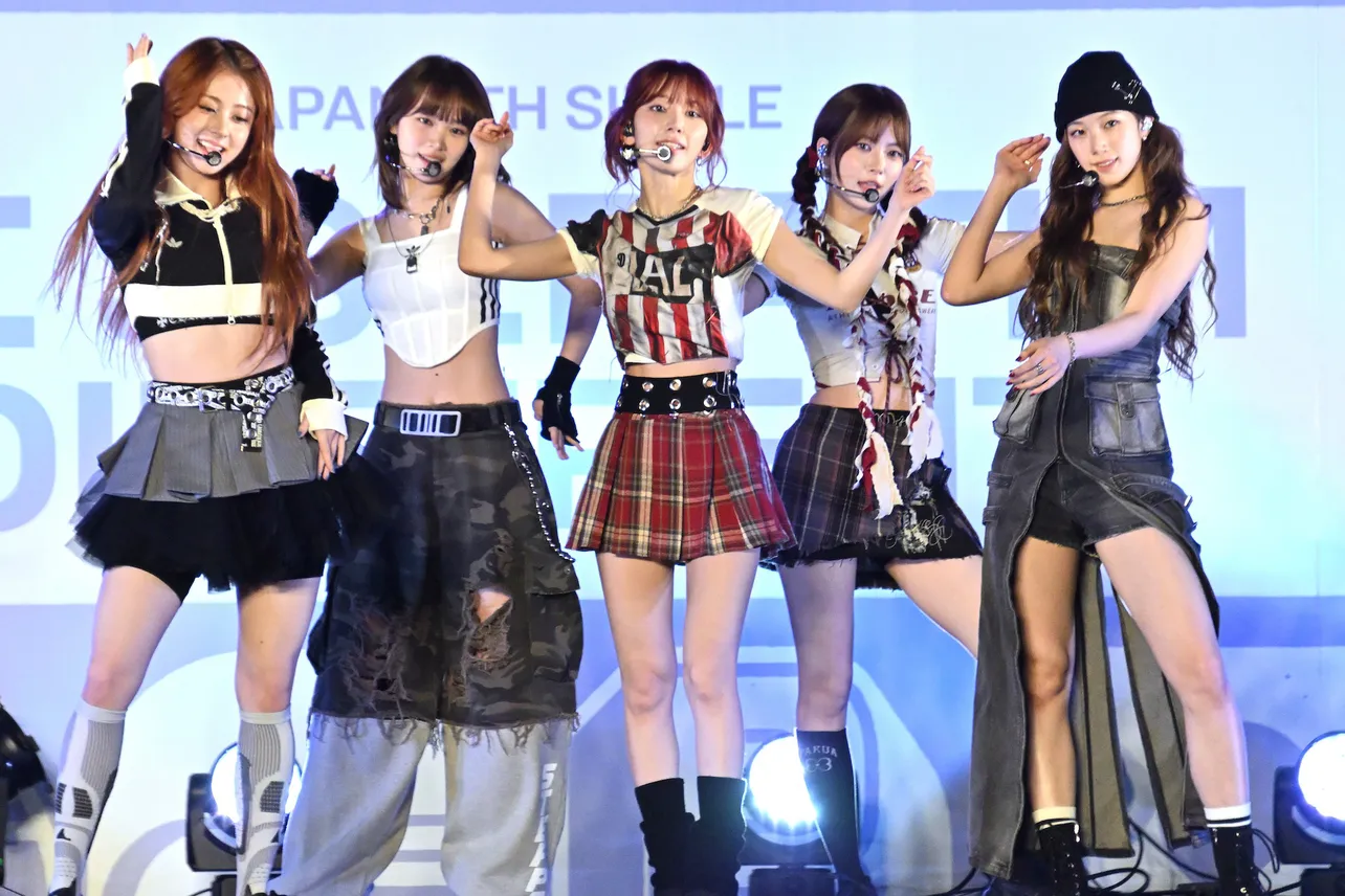 LE SSERAFIM 日本ショーケースで熱いパフォーマンスを披露