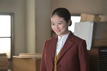 <明日のあんぱん>今田美桜“のぶ”は夕刊の担当に、北村匠海“嵩”は廃品回収した雑貨を売る