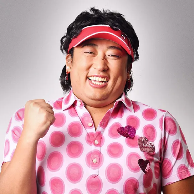 世界のレースで活躍するプロゴルファー・犬塚聡子(秋山竜次)