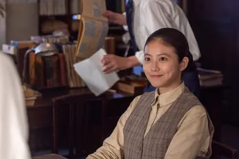 <明日のあんぱん>北村匠海“嵩”は高橋文哉“健太郎”と酒を飲み、今田美桜“のぶ”について語る