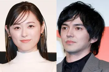 福原遥&林遣都、ほっこり笑顔の仲良しオフショットに「2人とも素敵」の声<明日はもっと、いい日になる>