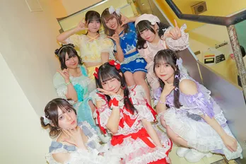 注目アイドル・テラテラ、新体制1stワンマンライブは満員御礼、“総選挙”企画と2ndライブも発表