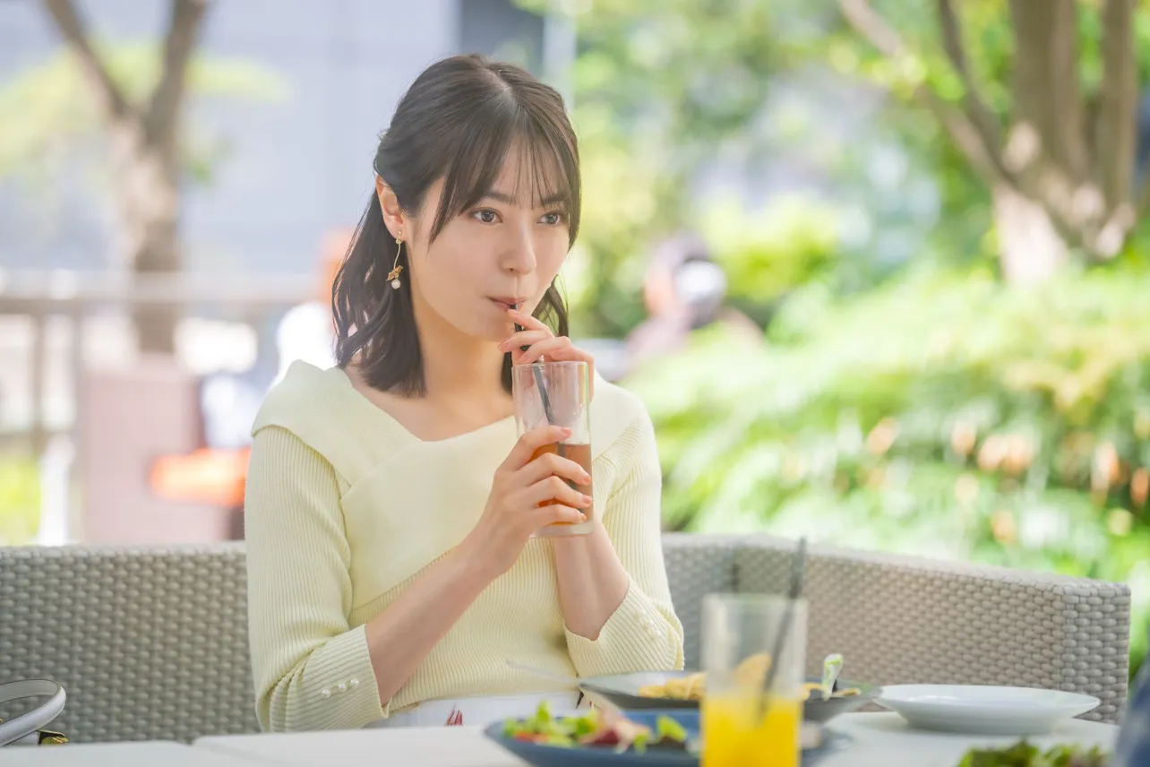 デート中の海老子(田辺桃子)