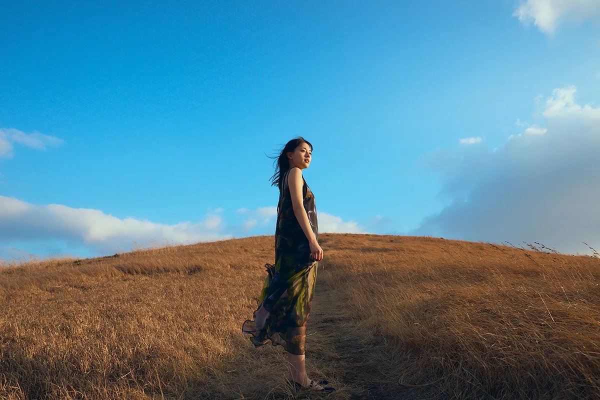 上坂樹里1st写真集「日日是好日」より