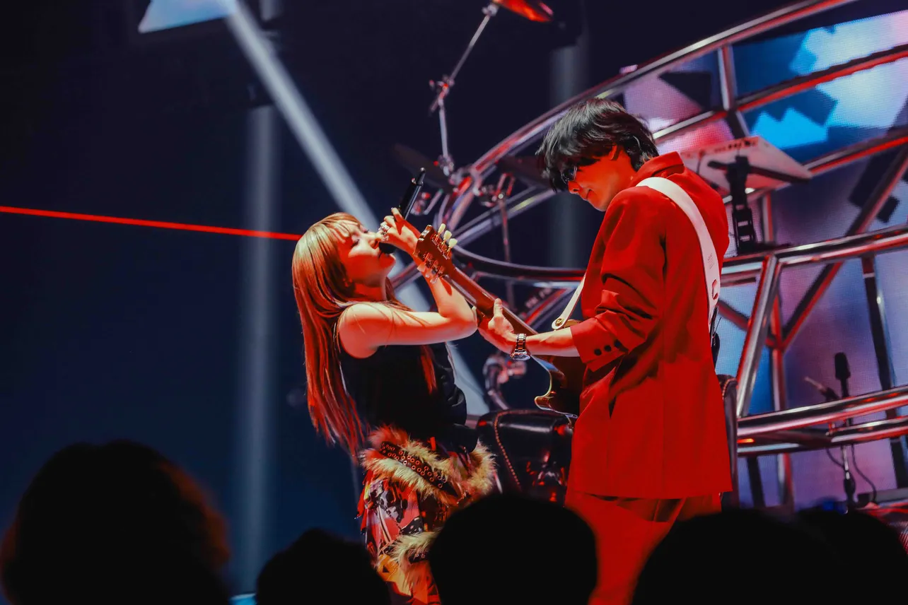 「YOASOBI HALL TOUR 2025 WANDARA」より