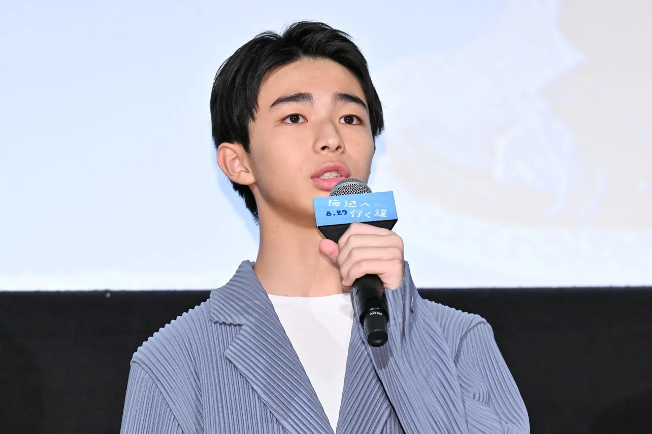 映画「海辺へ行く道」完成披露上映会舞台あいさつより