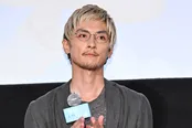 映画「海辺へ行く道」完成披露上映会舞台あいさつより