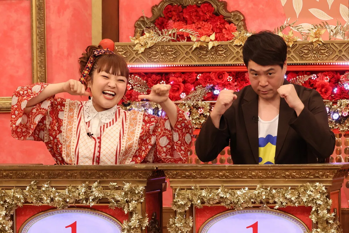 左から）柳原可奈子、タカ