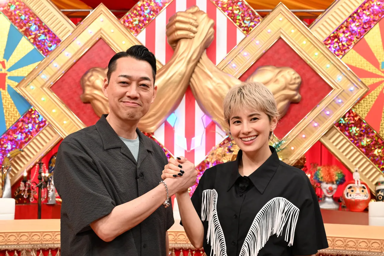 「ゴールデンタッグ」MCを務める設楽統＆ホラン千秋