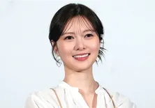 白石麻衣&中沢元紀らのオフショットに「かわいい丸ちゃん」「爽やかな笑顔」の声<最後の鑑定人>