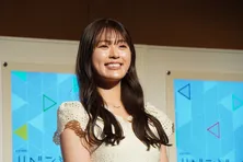 渋谷凪咲、黄色いサマードレスの家着で笑顔を見せるソロショットに「なんてかわゆいのん」と反響<リベンジ・スパイ>